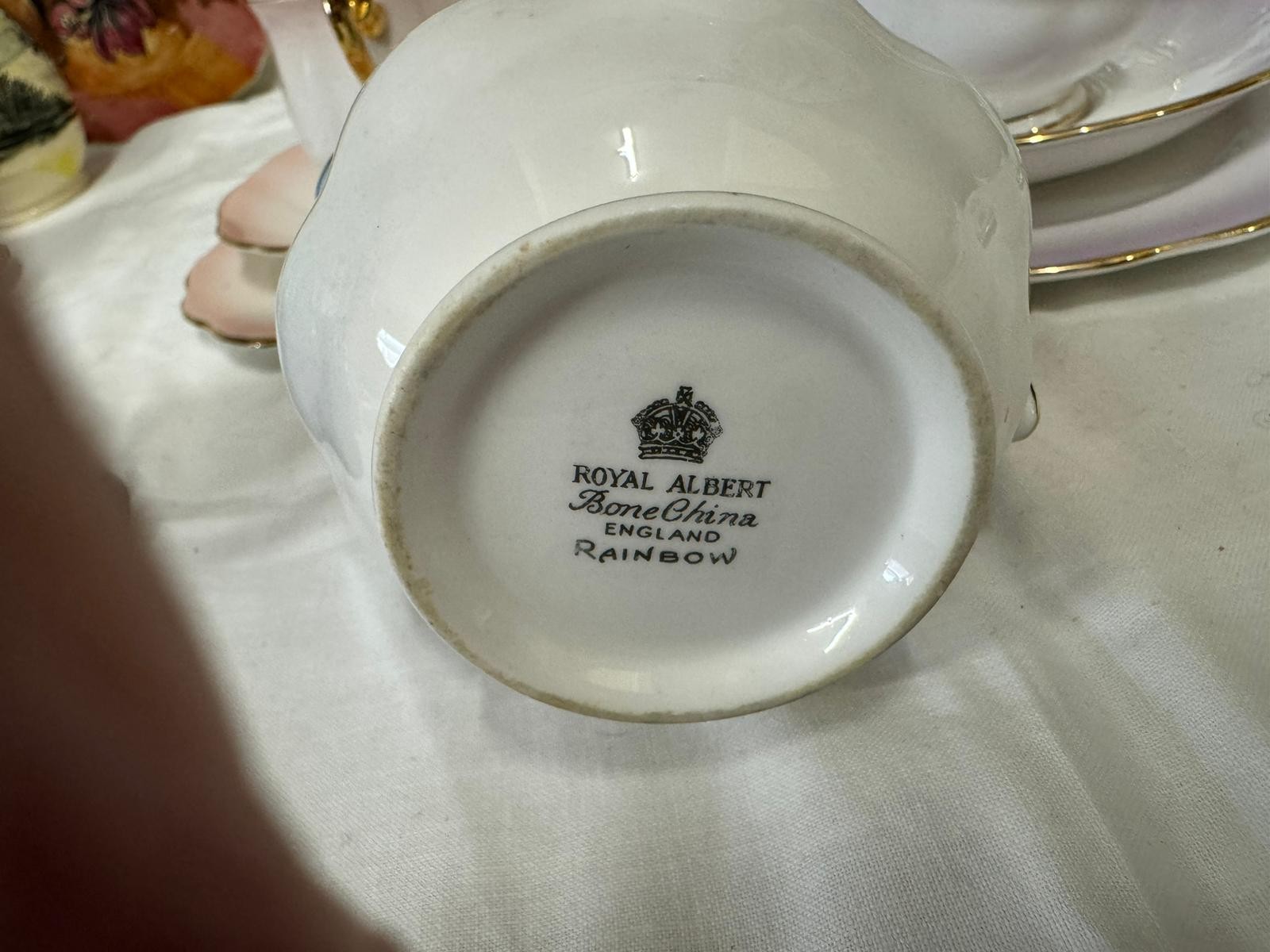 A miscellany of ceramics to include a part Royal Albert 'Rainbow' tea service, part Royal Albert ' - Image 7 of 7