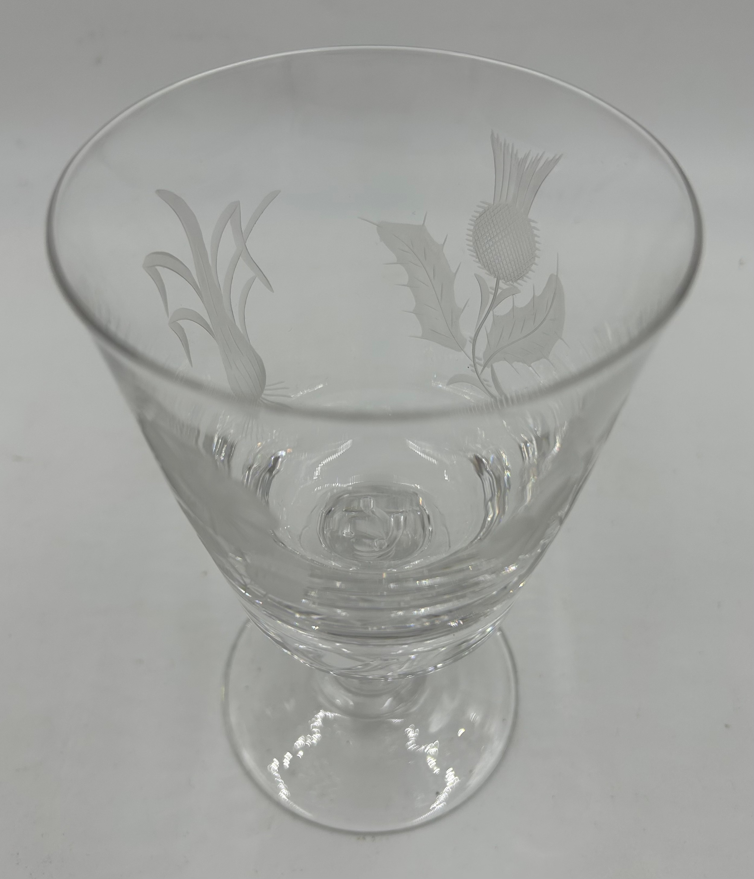 A selection of good quality glass ware to include a Waterford round vase 15cm h, a heavy Waterford - Bild 7 aus 8