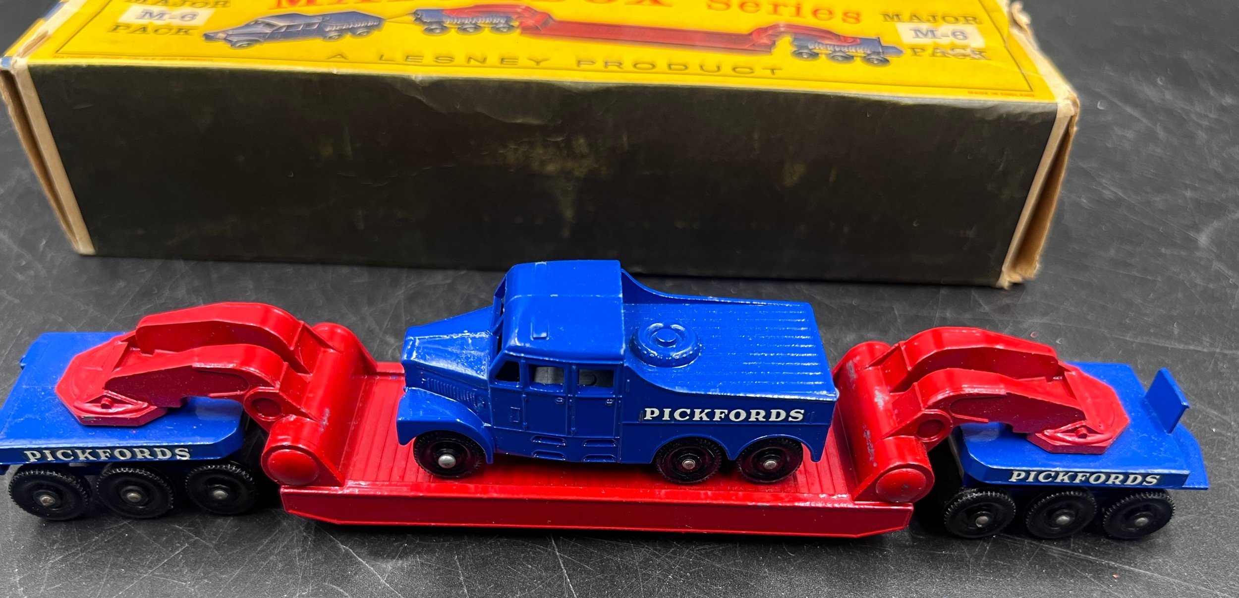 A boxed Lesney 'Matchbox' series M-6 Major pack Pickfords 200 ton transporter, dark blue tractor - Image 5 of 8
