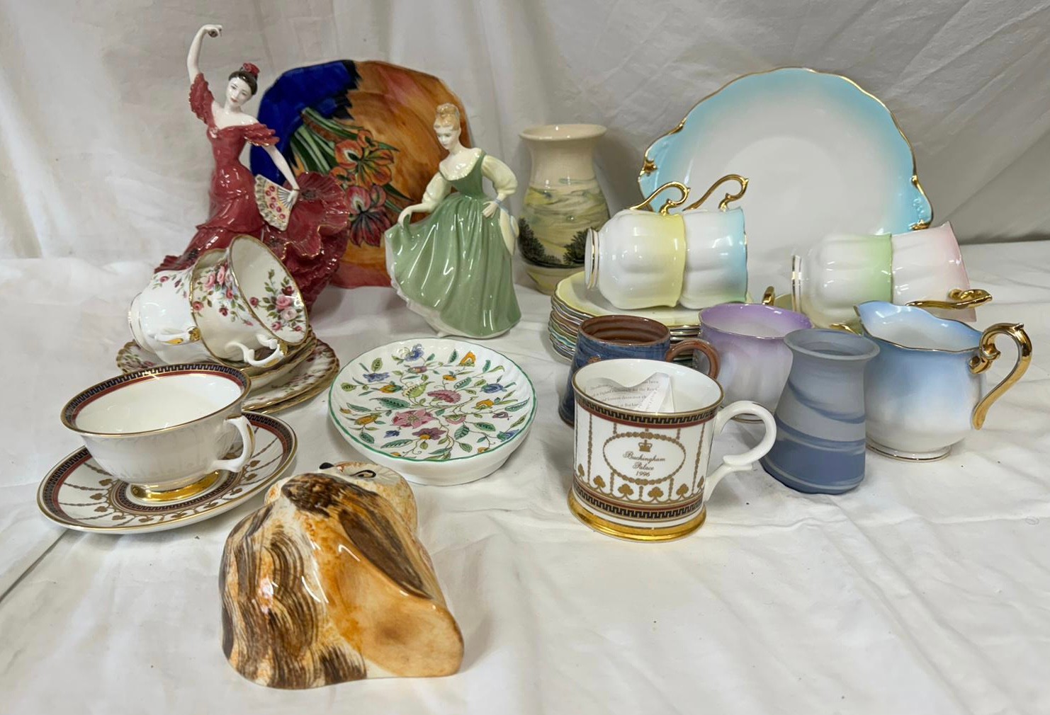 A miscellany of ceramics to include a part Royal Albert 'Rainbow' tea service, part Royal Albert '