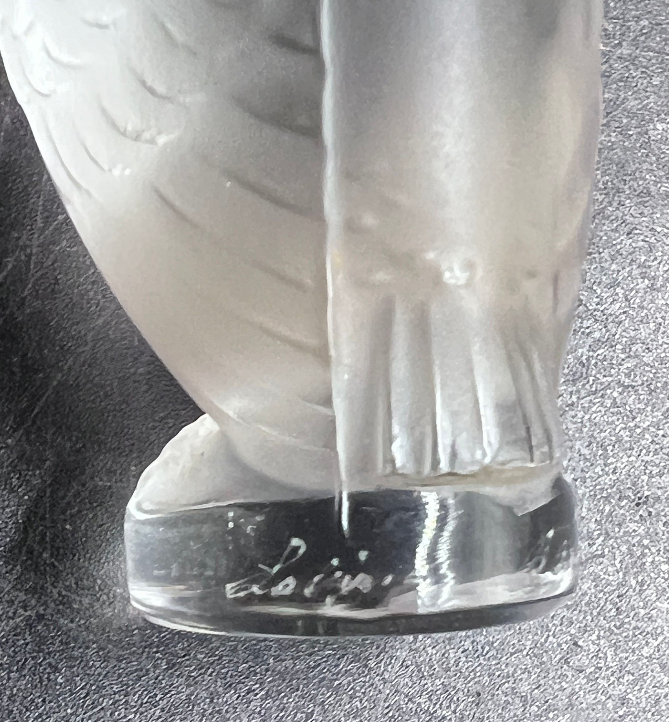 A Lalique owl, 9cm h, signed 'Lalique France' to base together with a Lalique hawk, 5cm h, signed ' - Image 5 of 7