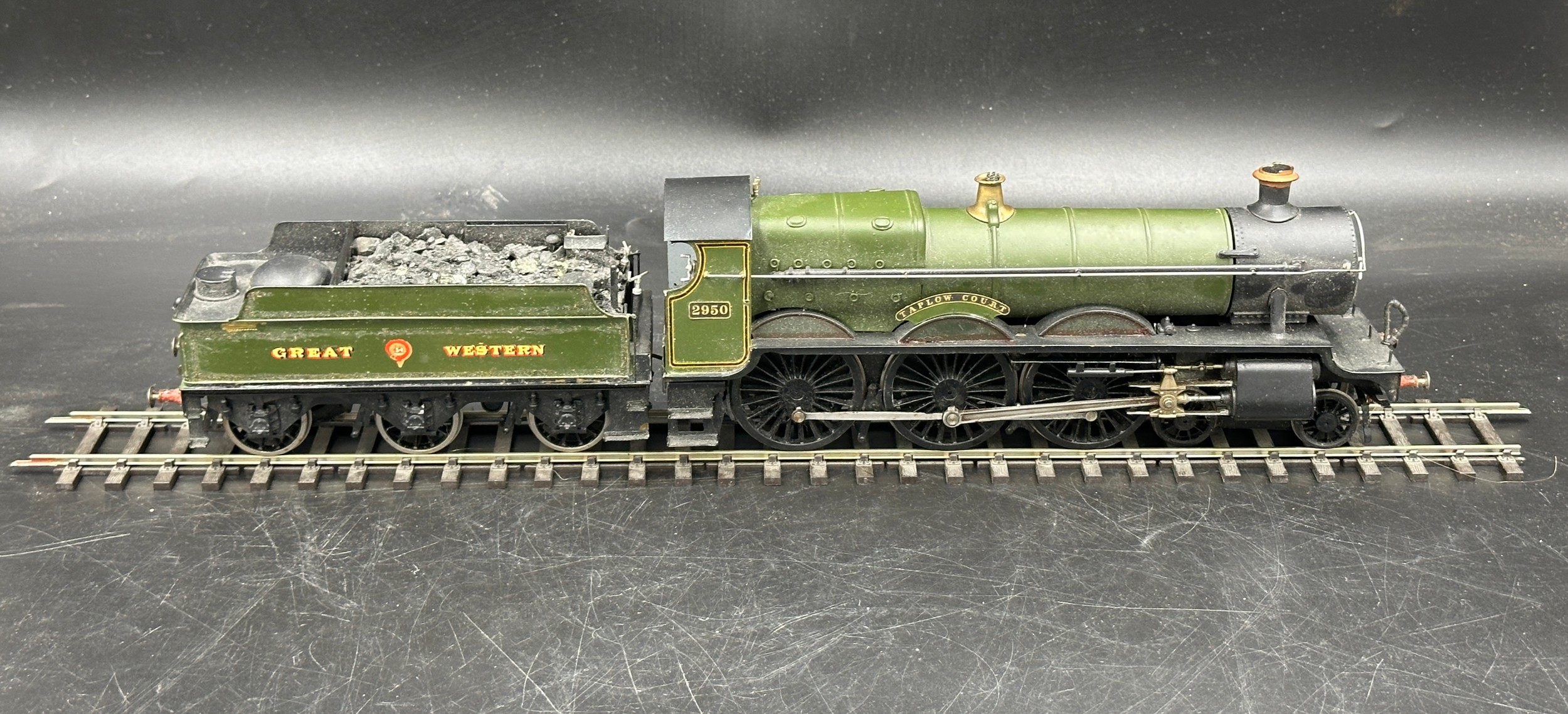 Taplow Court 2950 Great Western 0 gauge in 'Great Western' green with brass name and number plates