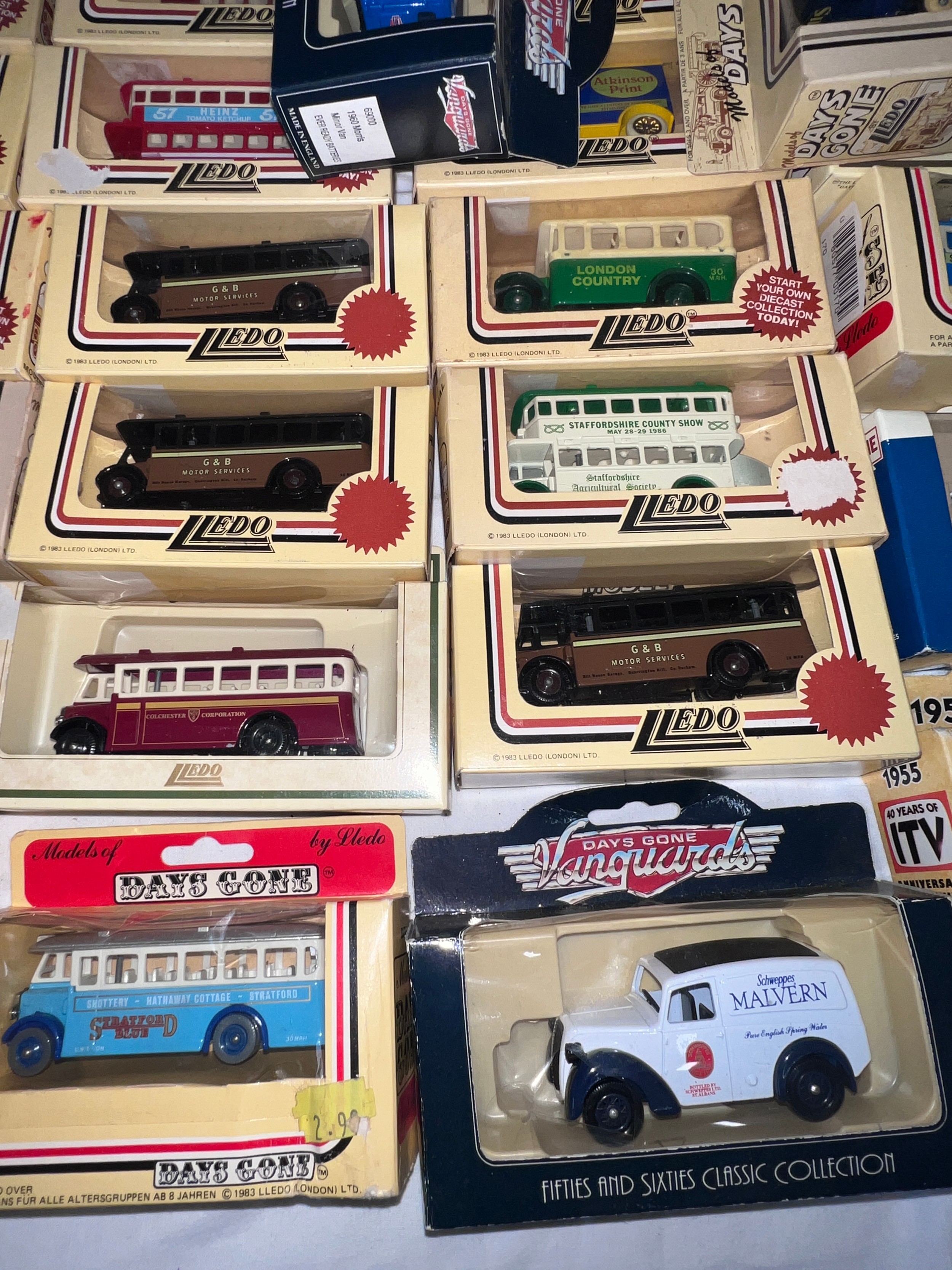A collection of boxed Lledo models of buses & vehicles to include Days Gone, Models of Yesteryear, - Bild 4 aus 7