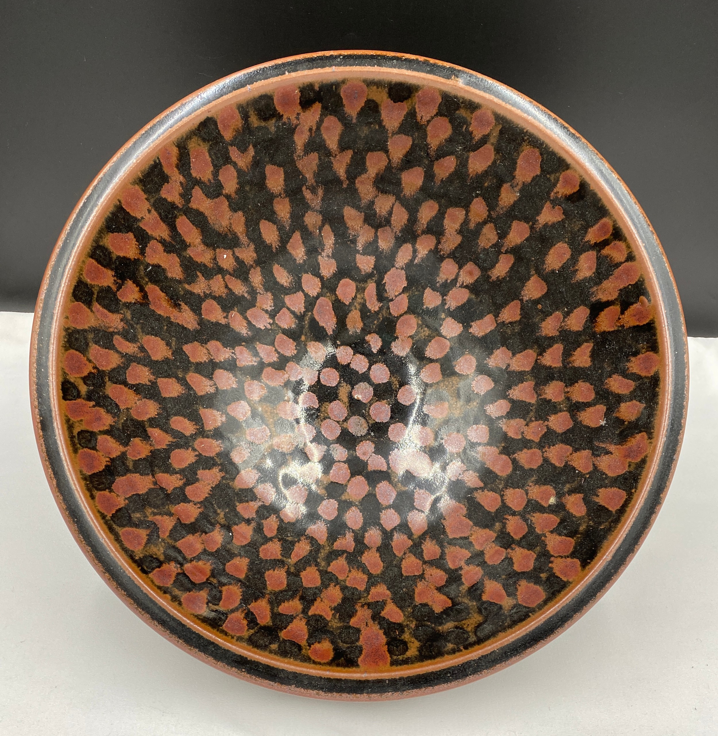 David Lloyd Jones (1928-1994) large stoneware bowl with patterned interior. Impressed LJ mark to - Bild 2 aus 5