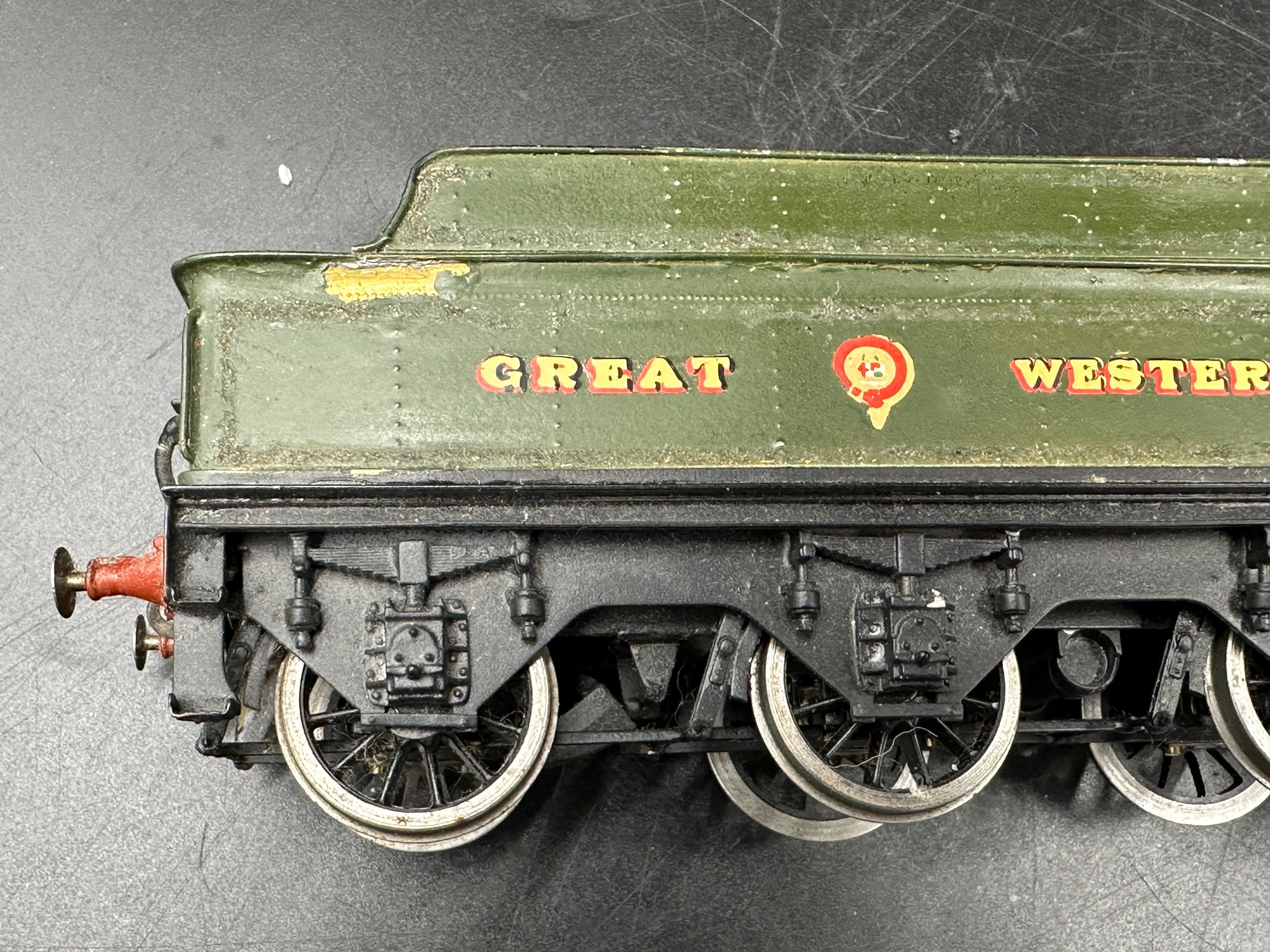 Taplow Court 2950 Great Western 0 gauge in 'Great Western' green with brass name and number plates - Image 13 of 16