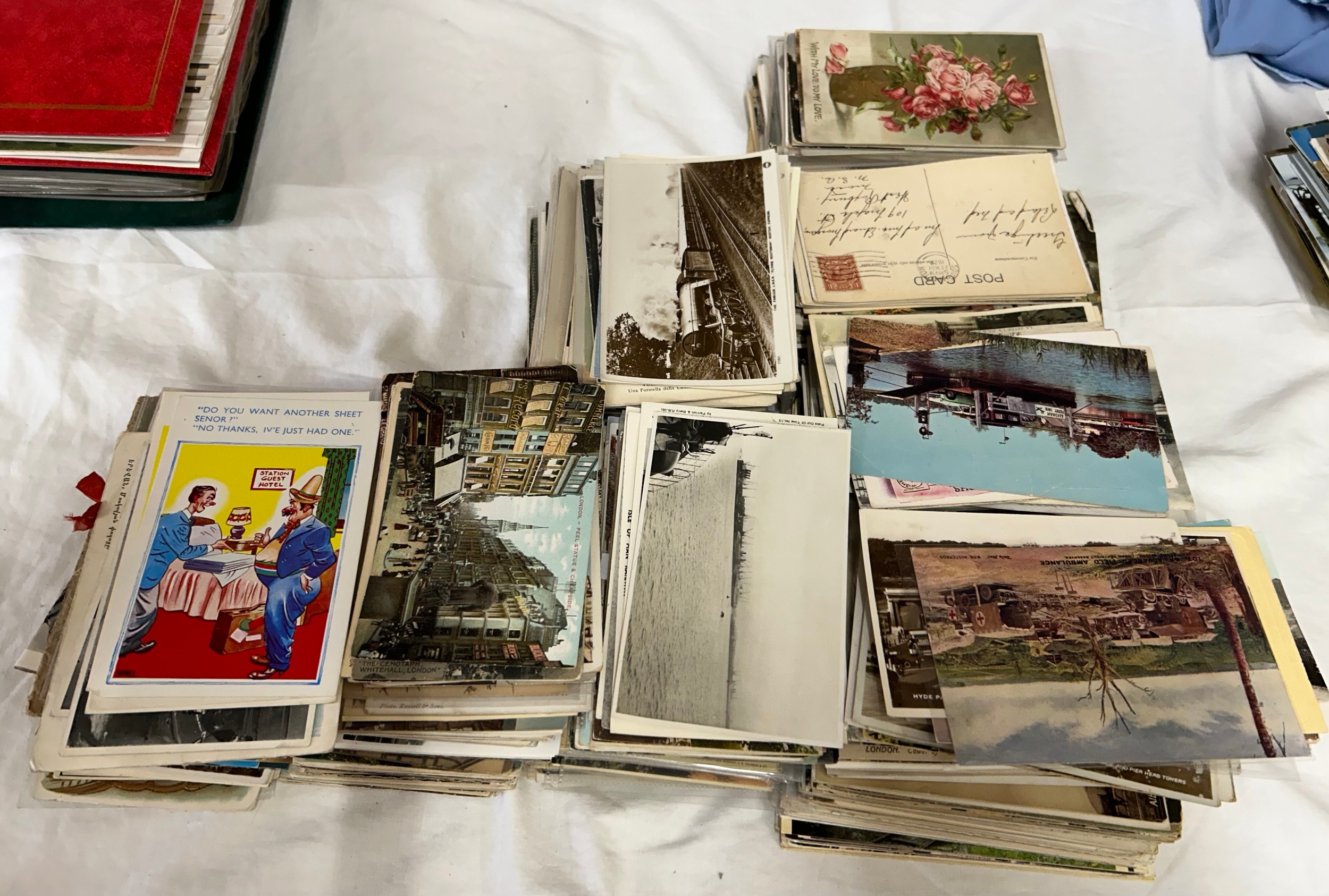 A large quantity of postcards (1500+) in 4 albums relating to Ships/Boats, Trains & Railway, seaside - Bild 7 aus 8