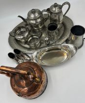 A quantity of silverplate, copper and pewter items to include a Roundhead pewter tray and
