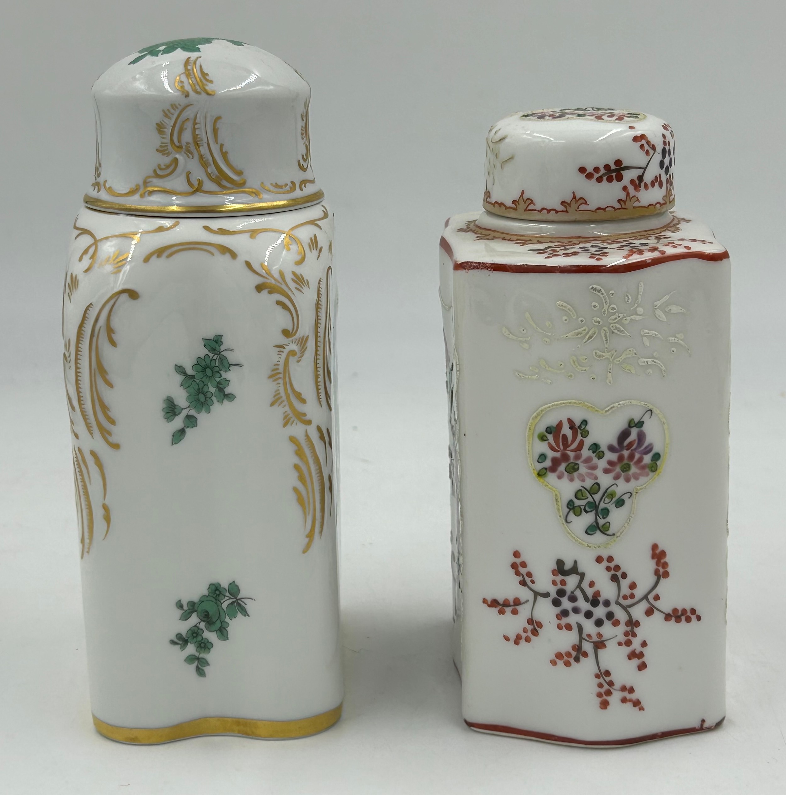 Two 19th century Porcelain Tea Caddies by Samson of Paris, one with armorial crest, one with - Image 3 of 5