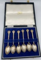 A boxed set of six silver teaspoons Sheffield 1980, maker Cooper brothers & Sons Ltd. Weight 97.1gm.