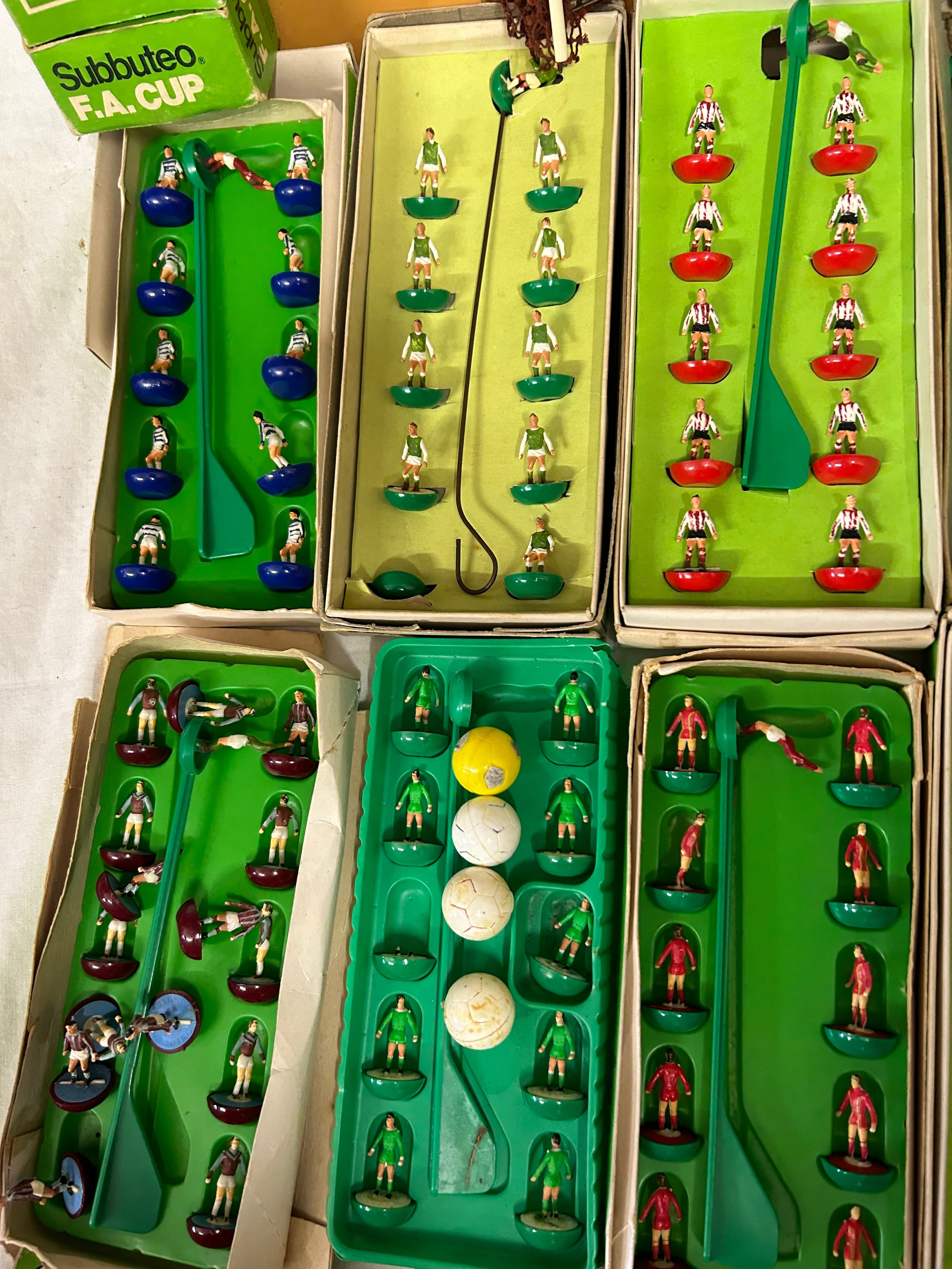 A collection of twenty-one vintage 00 scale Subbuteo teams comprising England, Crystal Palace, - Image 6 of 11