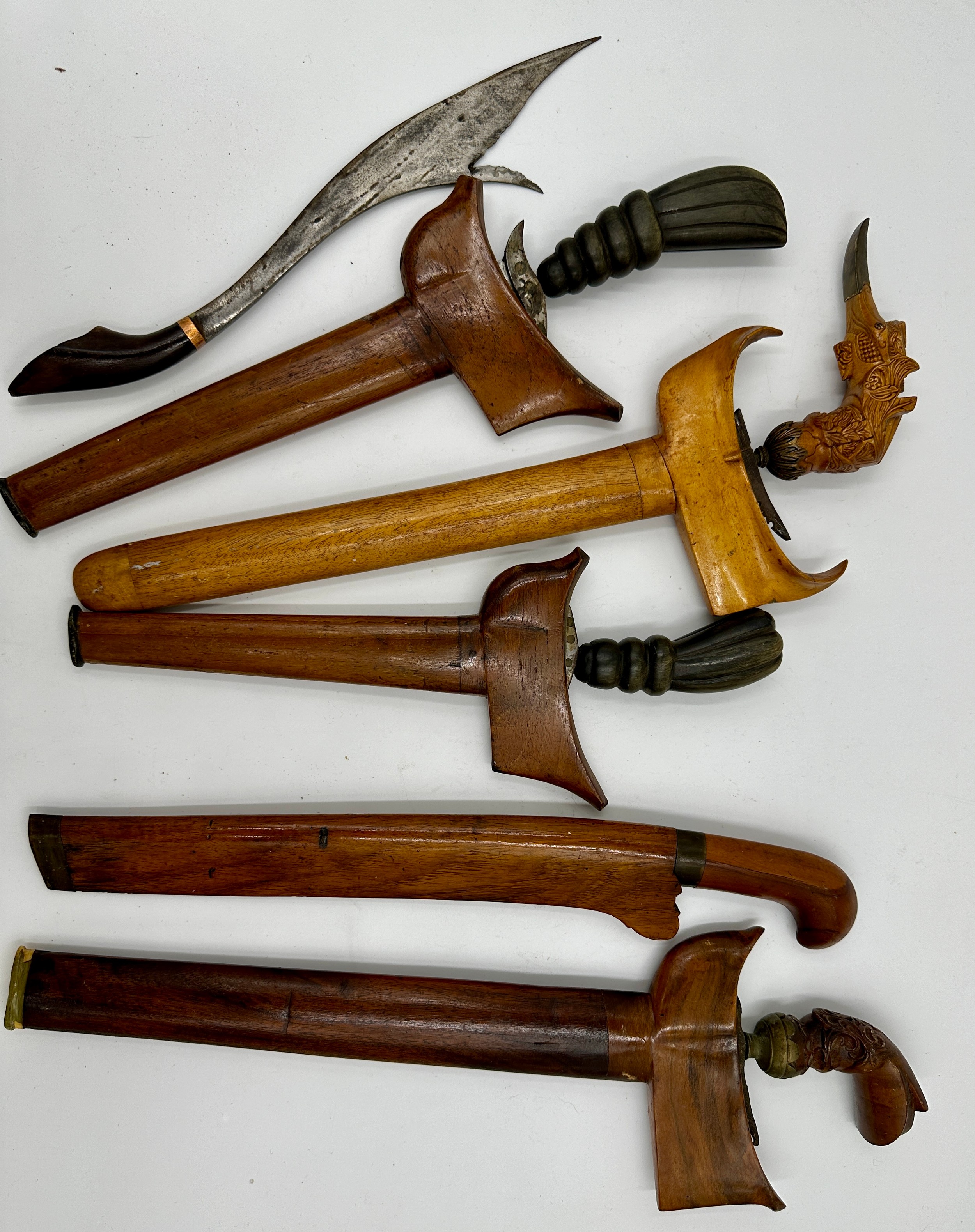 From the estate of Harry Gilbert Shorters M. B. E., A.M.N. Four Malaysian Kris daggers all with - Image 2 of 9