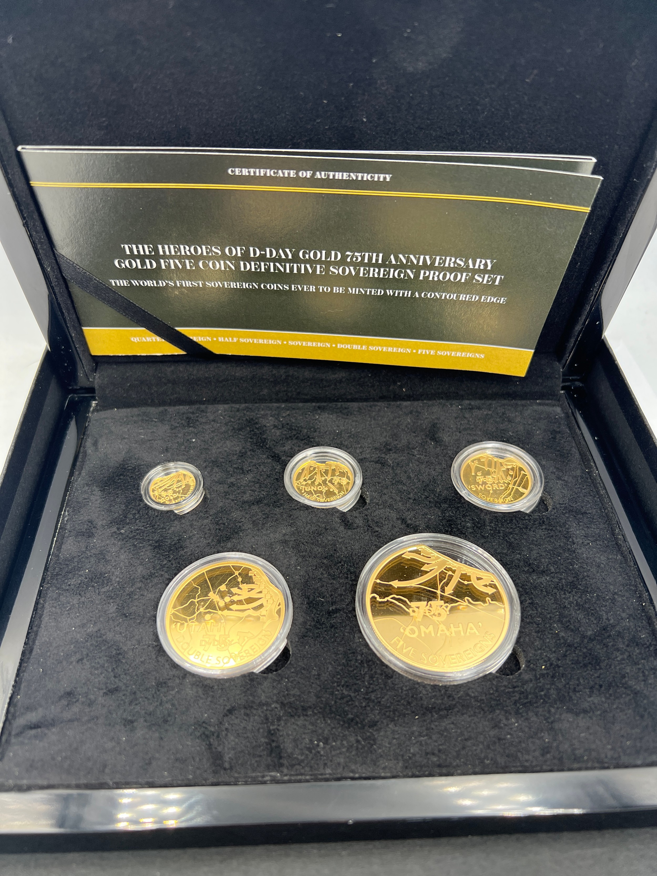 A cased set of gold coins by Hatton’s of London, The 2019 Heroes of D-Day 75th Anniversary Gold - Image 3 of 6