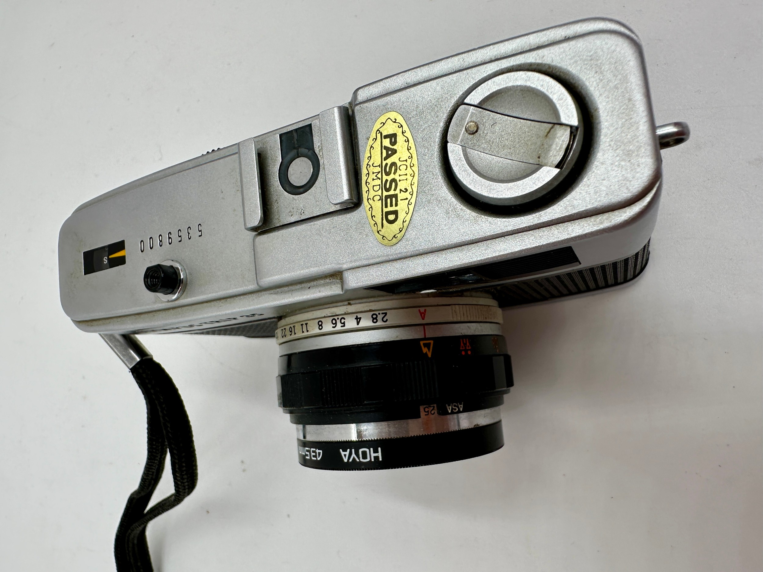 An Olympus Trip 35mm camera. - Image 6 of 6