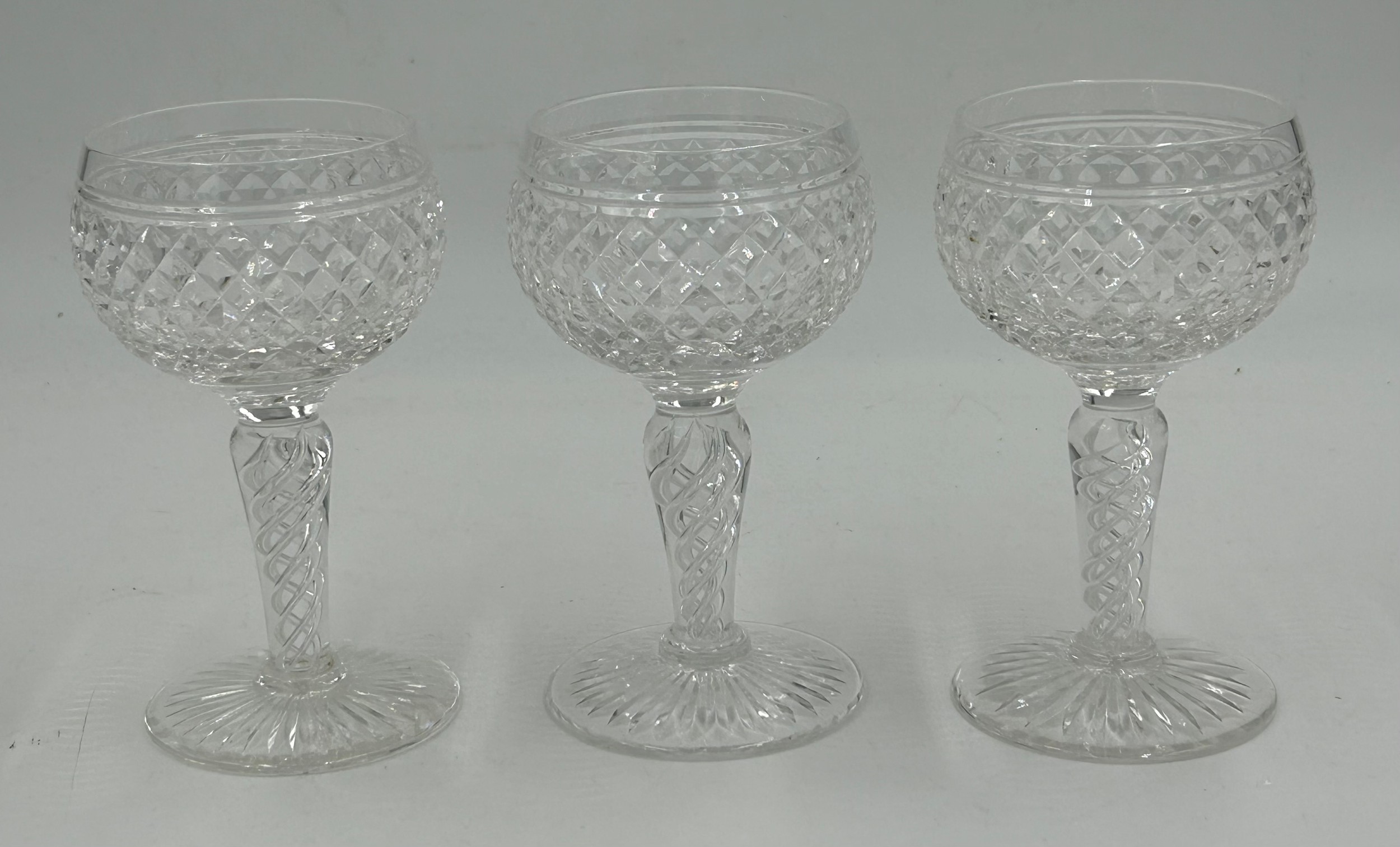 A selection of good quality glass ware to include a Waterford round vase 15cm h, a heavy Waterford - Image 6 of 8