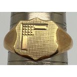 A 9 carat yellow gold signet ring. Size S. Weight 4.66gm.