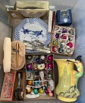 A miscellaneous lot to include vintage glass and other Christmas tree decorations, ‘Set Too’ blue