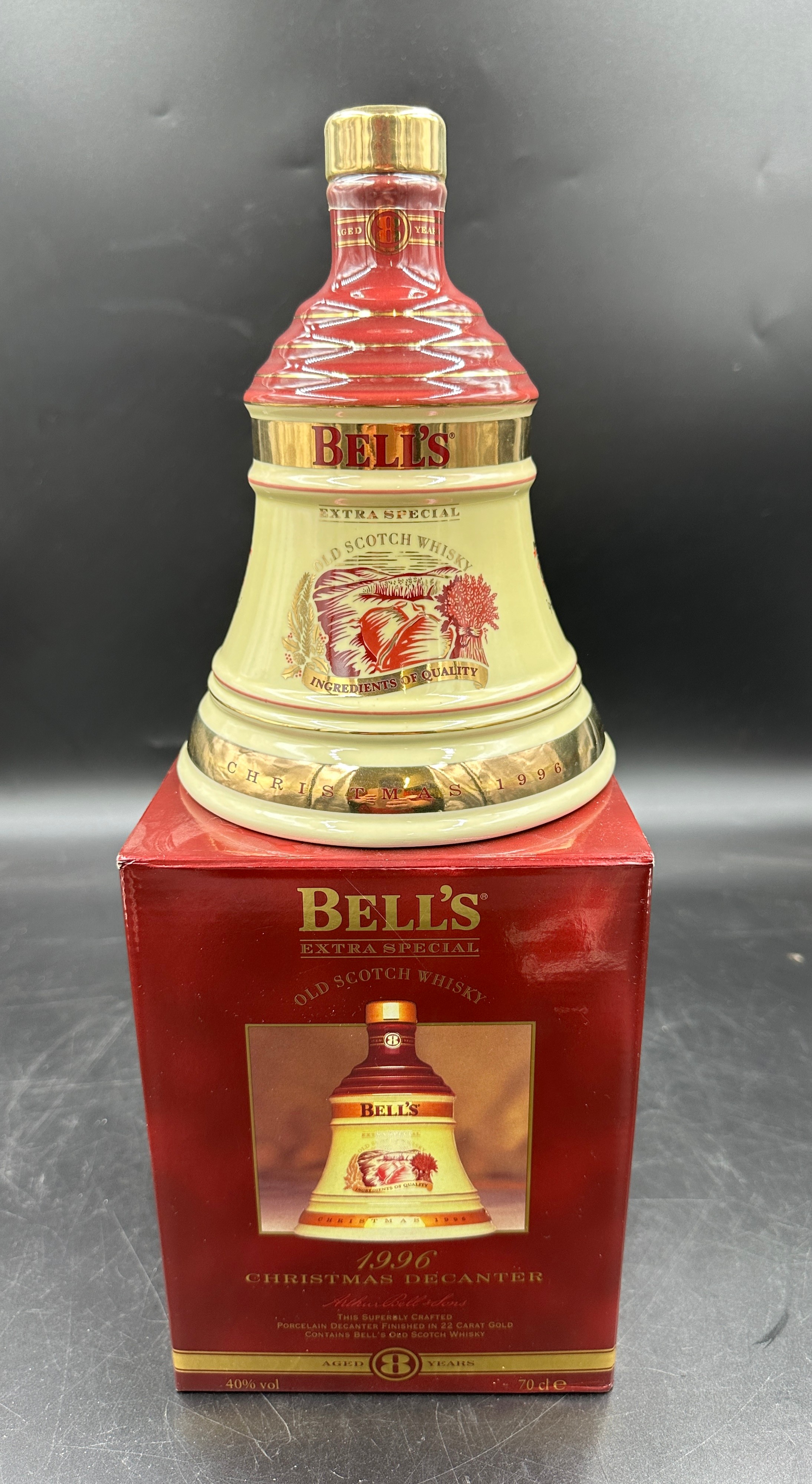 Bells Limited Edition Christmas 1996 Old Scotch Whisky Decanter along with 4 other decanters in - Image 5 of 7