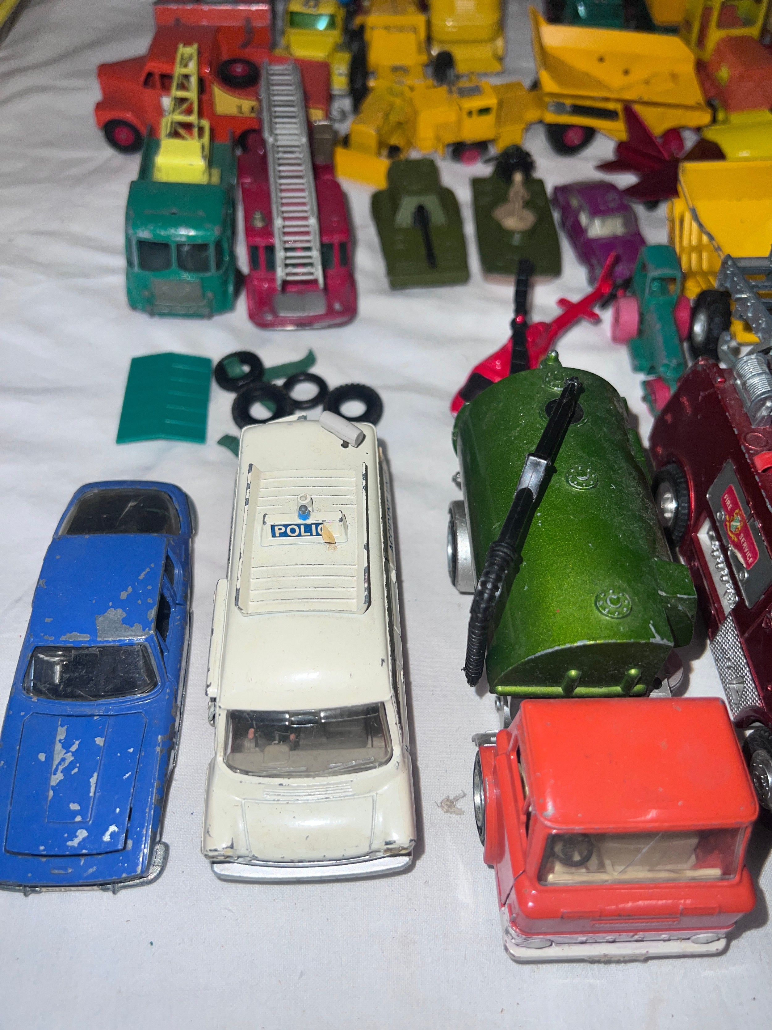 Diecast toys comprising Dinky, Corgi, Lesney, Matchbox Series etc to include Dinky Johnston Road - Bild 2 aus 10