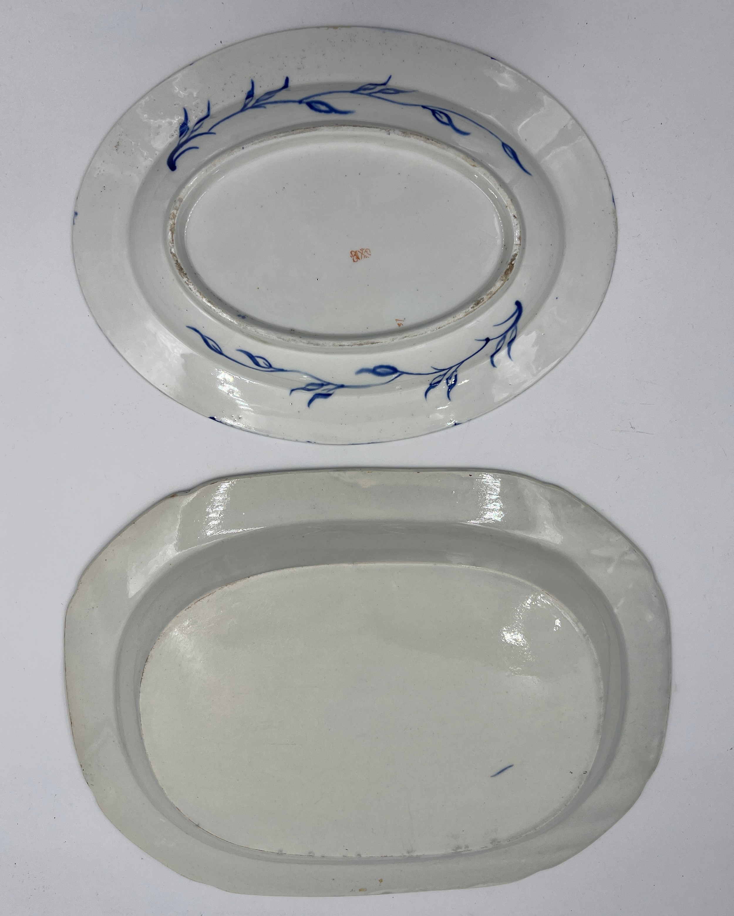 Two 19thC platters to include Derby 32cm x 23cm and willow pattern, 38cm x 29cm. - Image 3 of 6