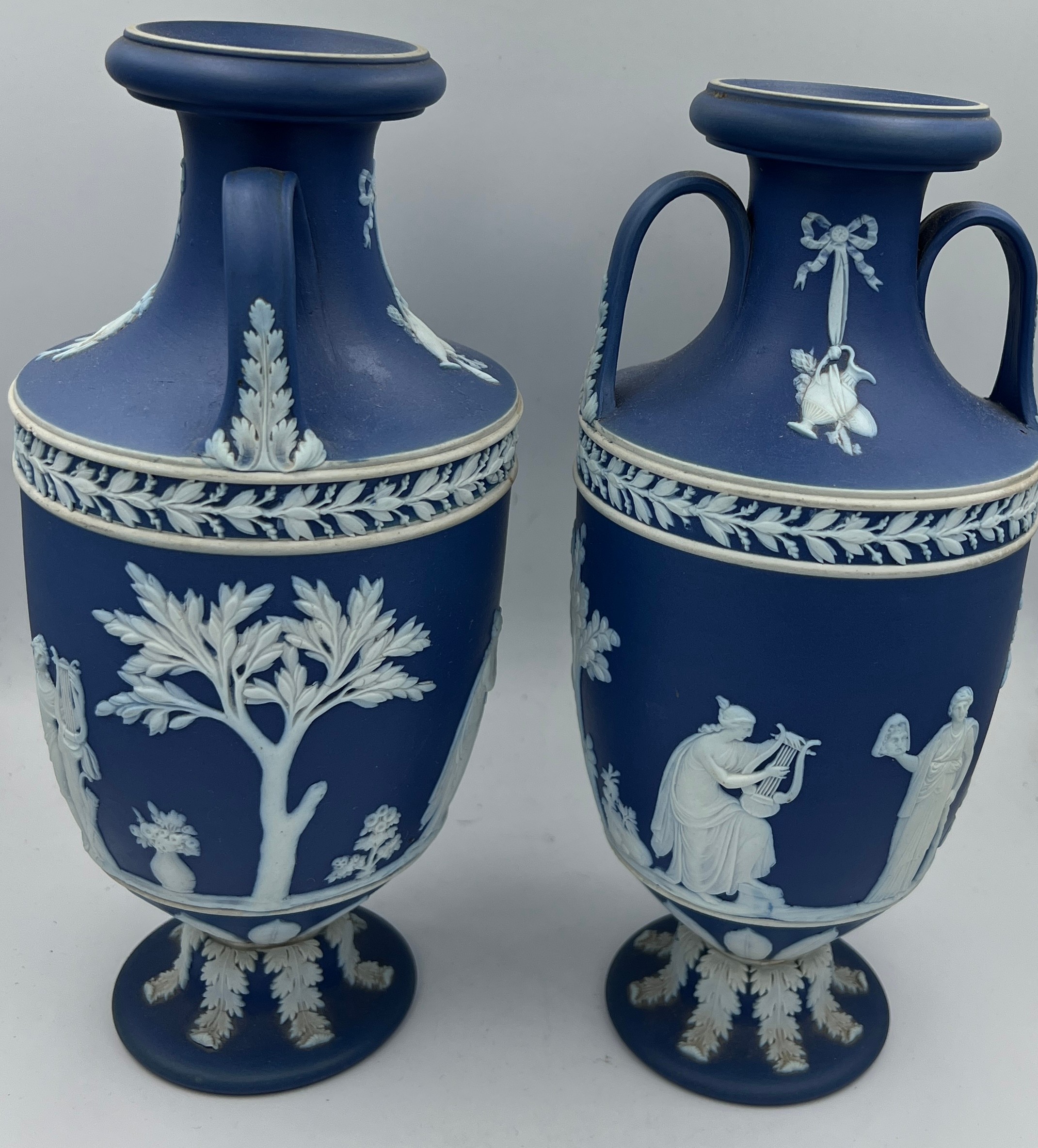 A pair of Wedgwood Jasperware vases, 23cm h. - Image 2 of 16