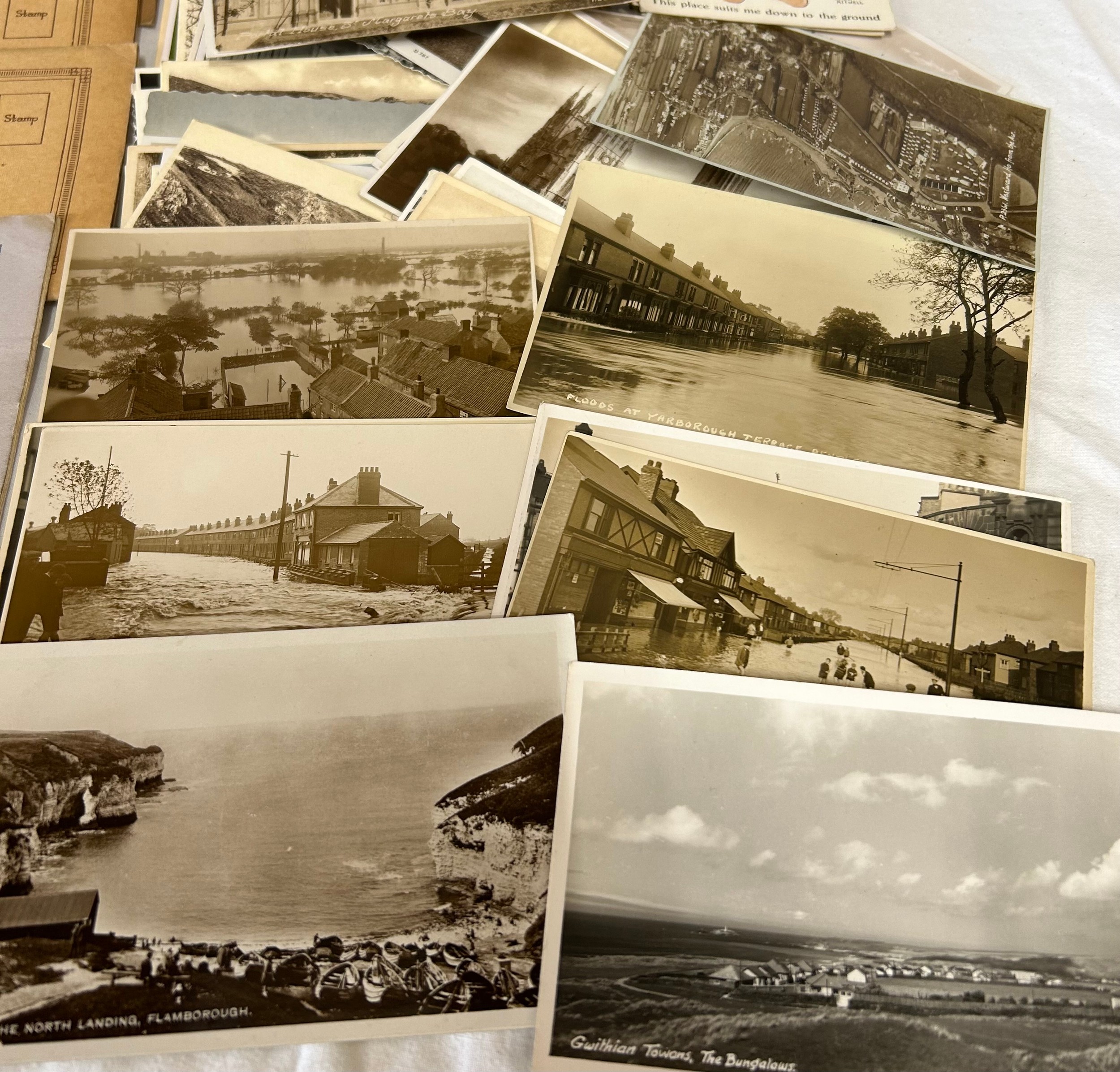 A quantity of unused postcards of the United Kingdom, majority are real photo cards, some East - Image 3 of 9