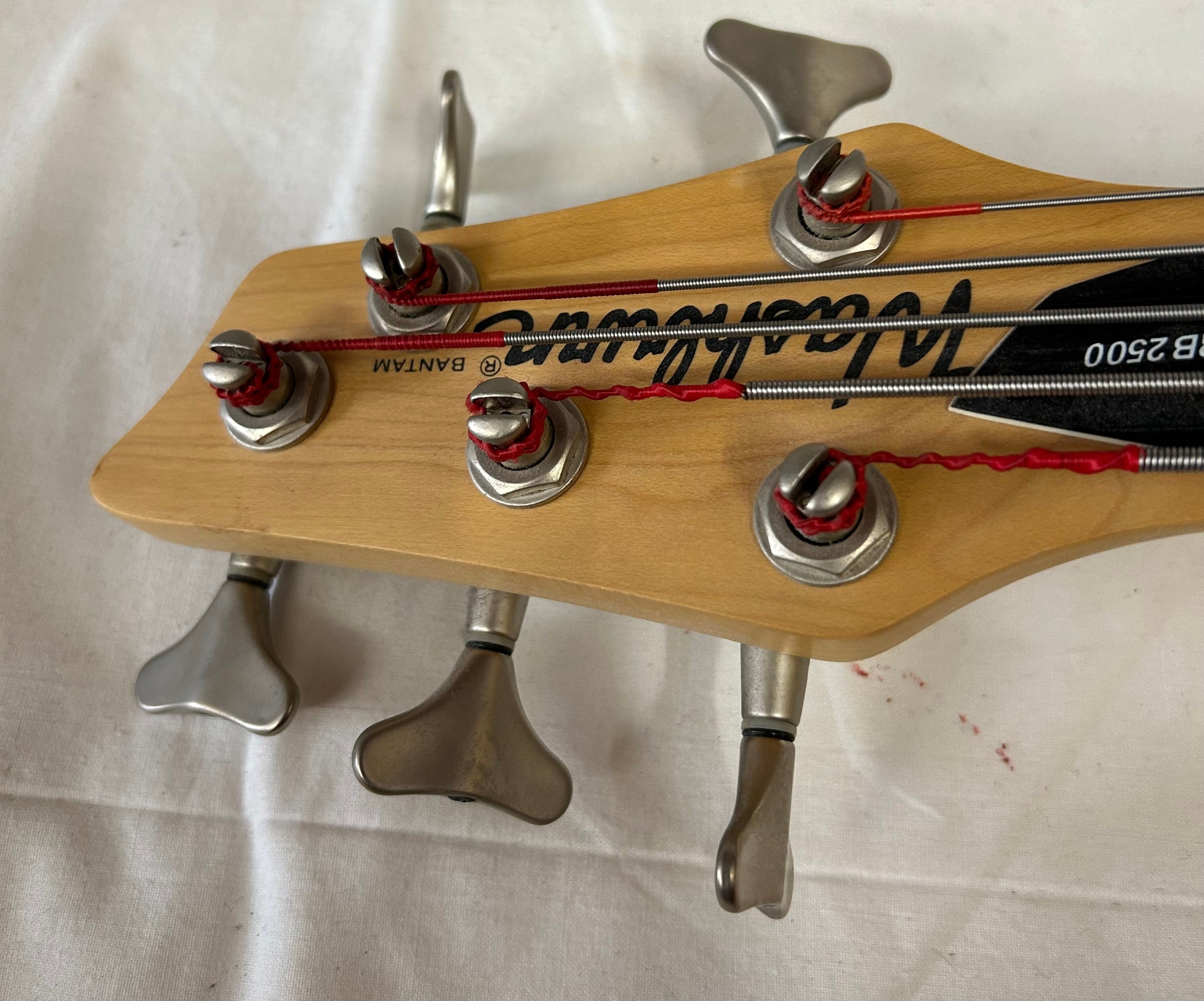 A Washburn Bantam RB-2500 5-string active electric bass guitar. - Image 5 of 7
