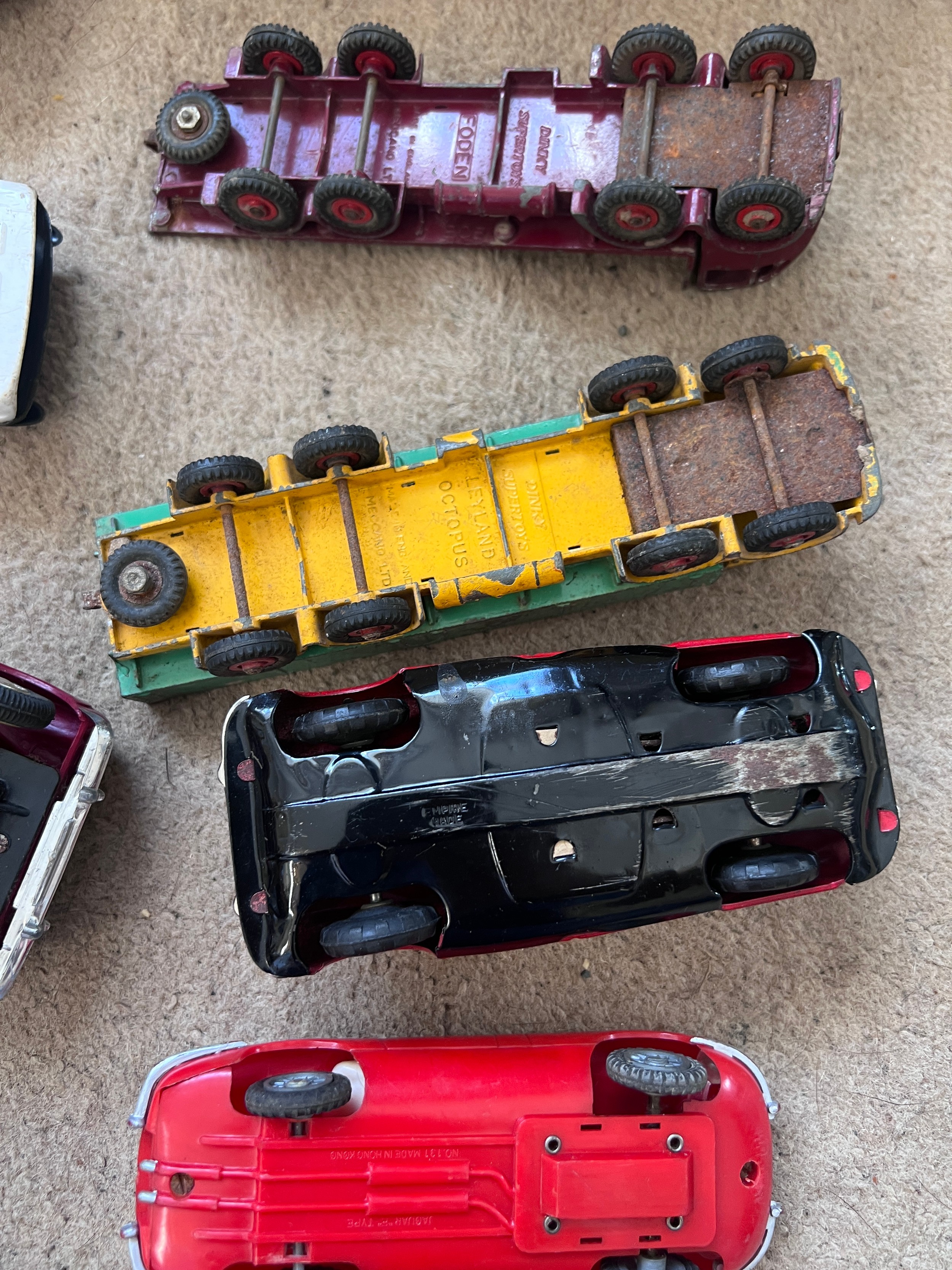 Diecast and tinplate toys to include Dinky Blaw Knox Bulldozer, Dinky Euclid Rear Dump Truck 965, - Image 8 of 12