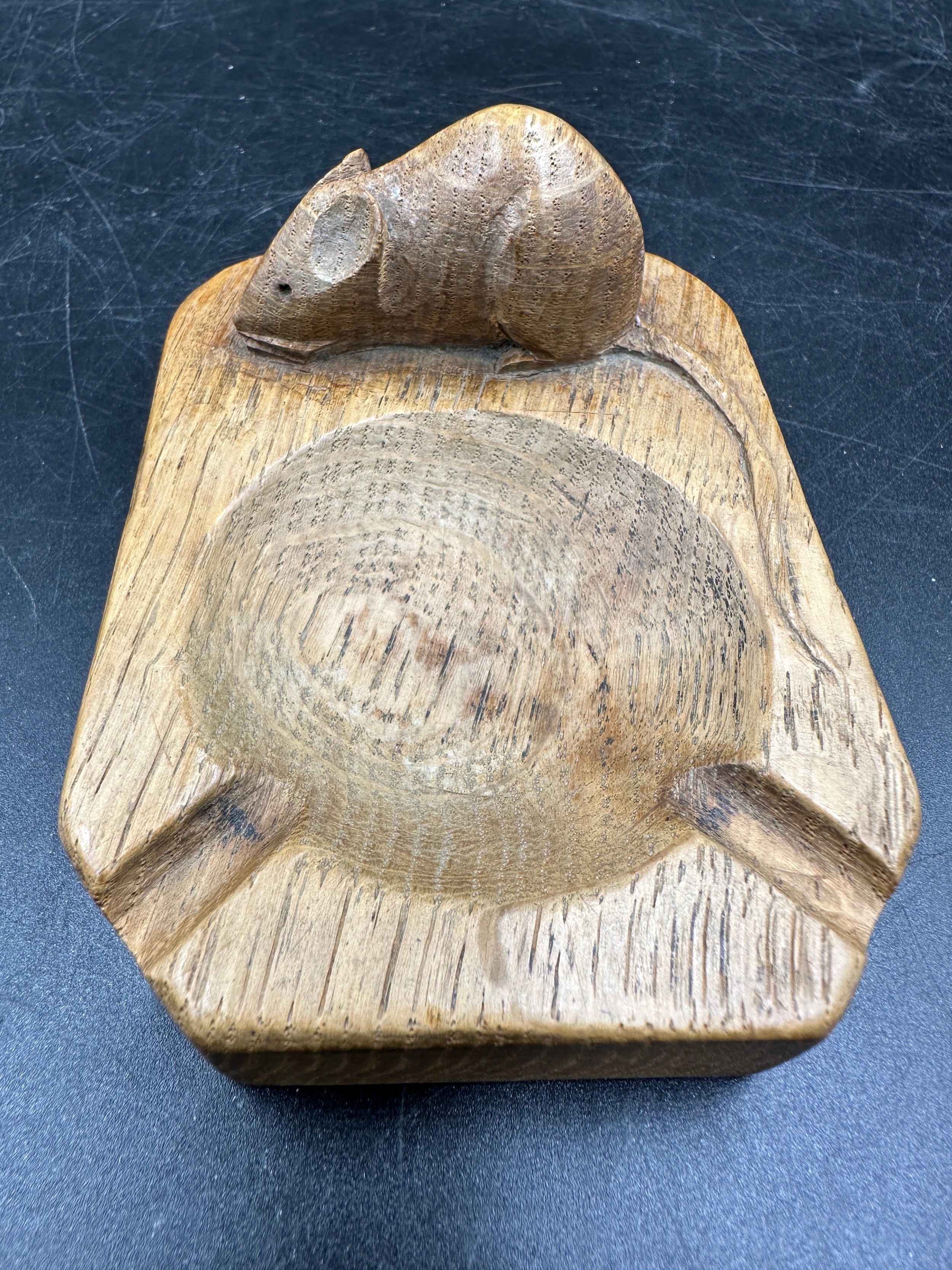 Robert Thompson 'Mouseman' Oak ashtray, tail to right 10cm x 7.5cm.