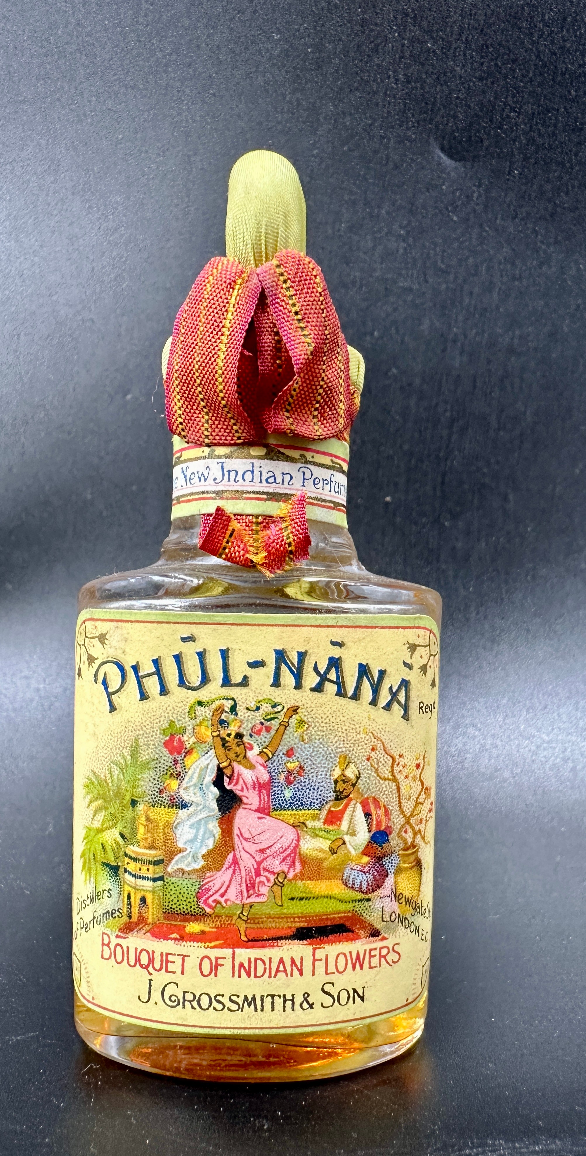 A sealed Phul-Nana 'Bouquet of Indian Flowers' perfume bottle by J. Grossmith & Son in original - Image 3 of 4