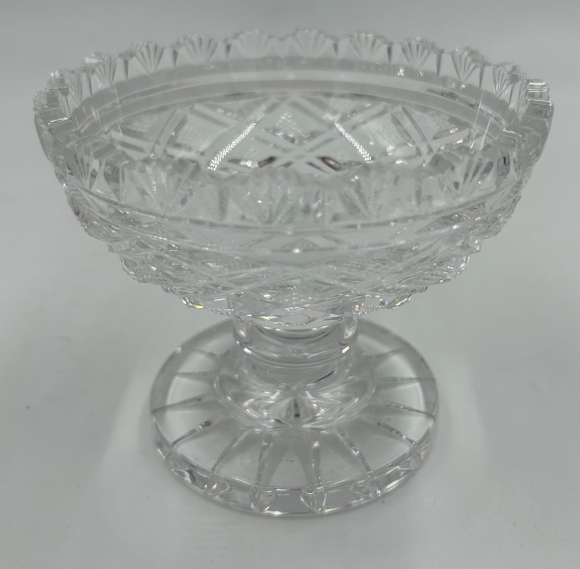 A selection of good quality glass ware to include a Waterford round vase 15cm h, a heavy Waterford - Bild 8 aus 8