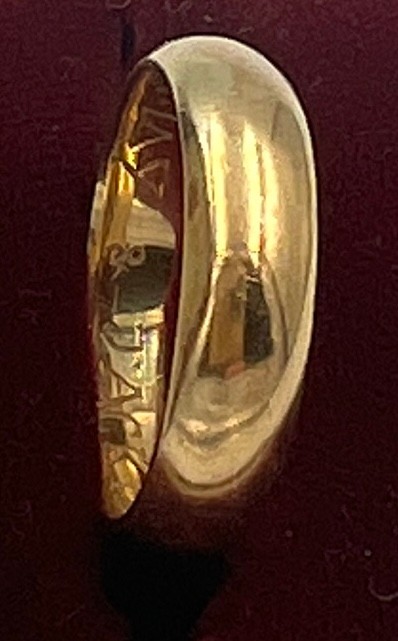 A 18 carat Welsh gold wedding band. Size K. Weight 4.7gm. With certificates. - Bild 3 aus 3