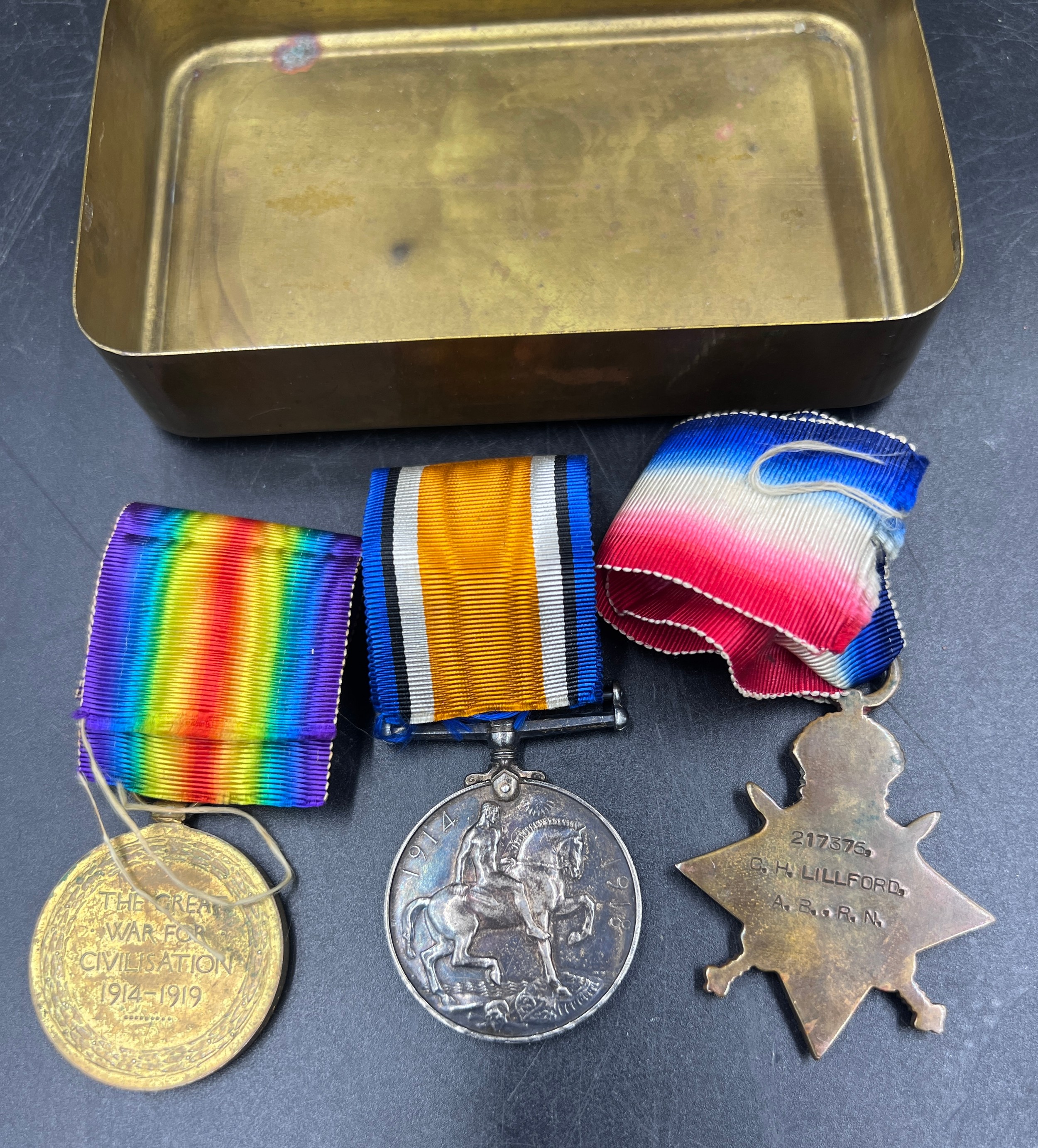 A Princess Mary Tin trio to include Victory Medal, WWI, Great War Star, War Medal. 217375 C.H. - Bild 2 aus 7