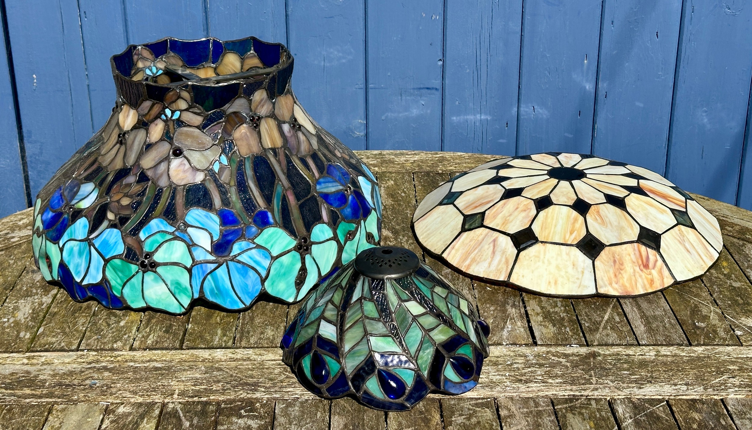 Two Tiffany style lamp shades in blue and green tones, large shade 40cm d at base, small 21cm d at