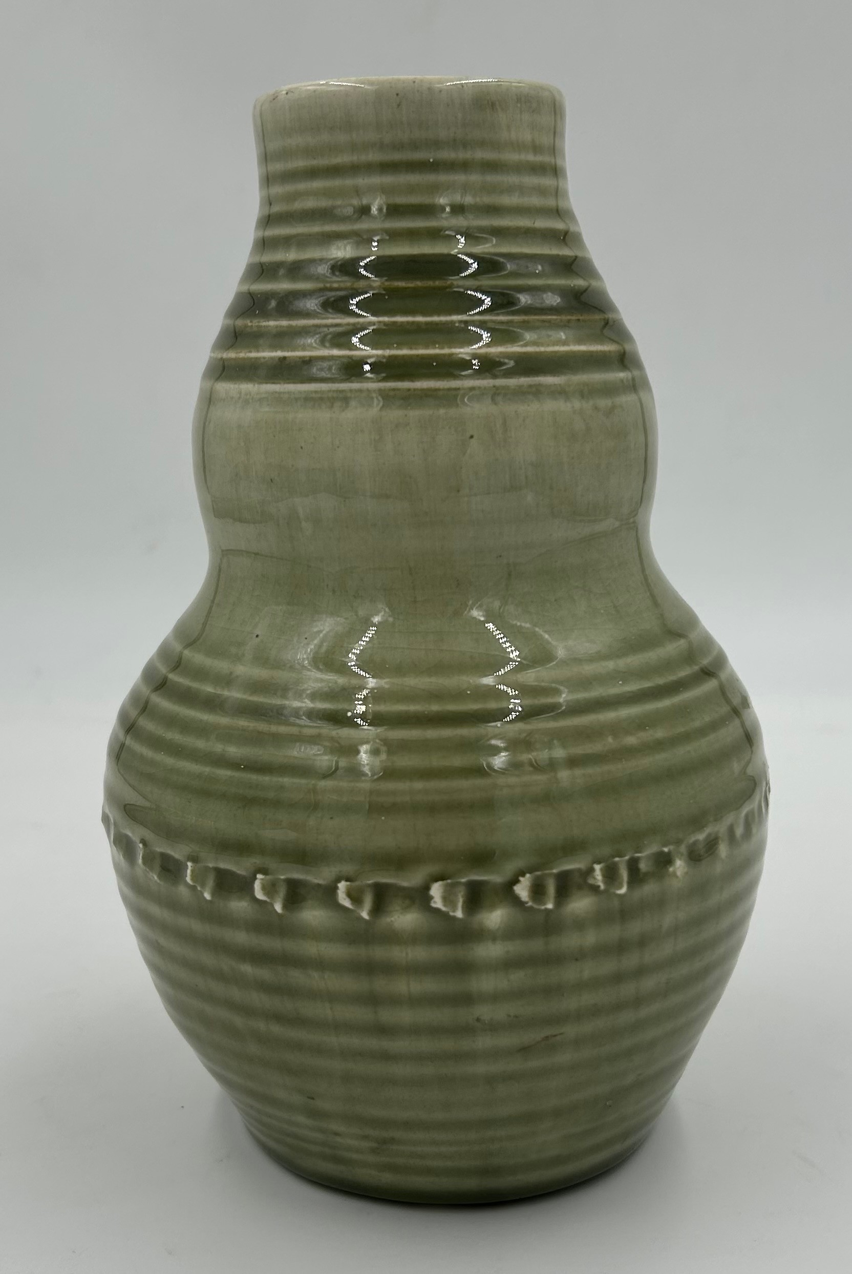 An early 20thC green Moorcroft gourd vase, 20cm h. - Bild 2 aus 4