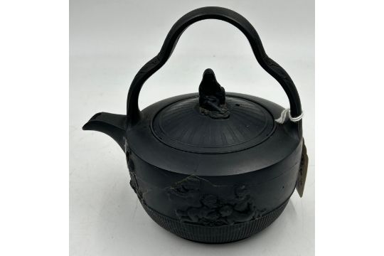 A group of early 19th century black basalt Spode (and one other) teapots c. 1810. Including one of - Image 11 of 18