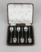 A set of six George V silver coffee spoons with flat topped finials Lee & Wigfull Sheffield 1923 2oz
