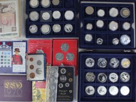 A collection of collectors coins to include commemorative Crowns, Canadian dollars, UK coin sets and