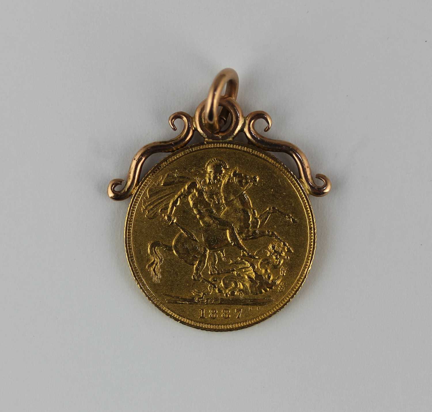 A Victoria Jubilee head sovereign 1887 soldered with a pendant mount 9.1g