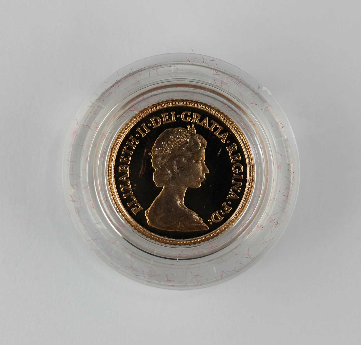 An Elizabeth II proof half sovereign 1980, with paperwork and case - Image 2 of 2
