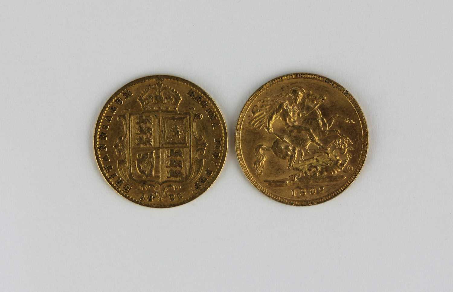 A Victoria Jubilee head half sovereign 1892 and a Victoria old head half sovereign 1897 - Image 2 of 2