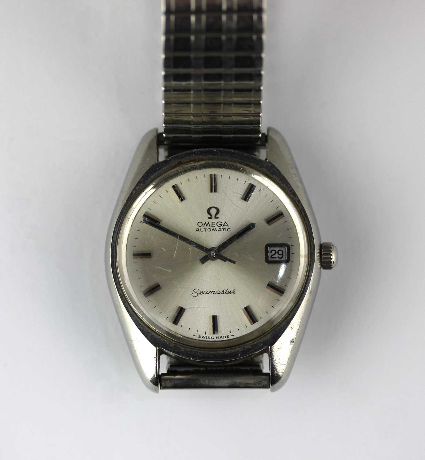 An Omega automatic Seamaster steel cased gentleman's wristwatch, the signed silvered dial with baton
