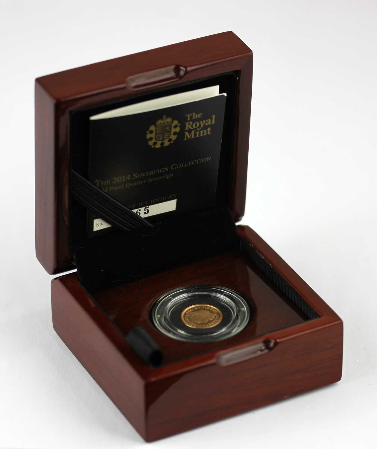 A Royal Mint gold proof quarter sovereign dated 2014 in presentation case with certificate - Image 2 of 2