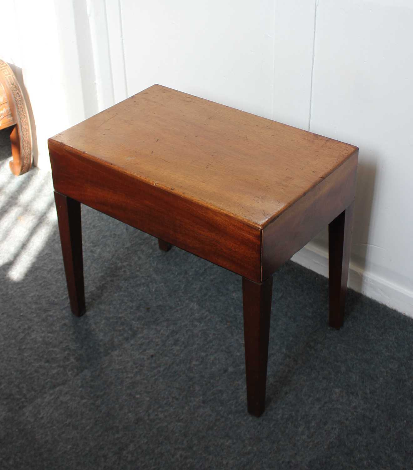 A Victorian mahogany bidet / stool lifting rectangular top with fitted shaped bidet bowl, on tapered - Image 2 of 2