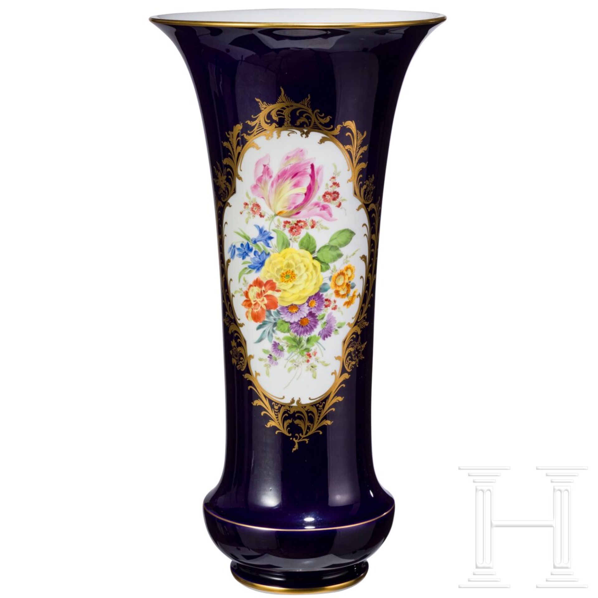 Große Vase mit kobaltblauem Fond, Meissen, 20. Jhdt. 