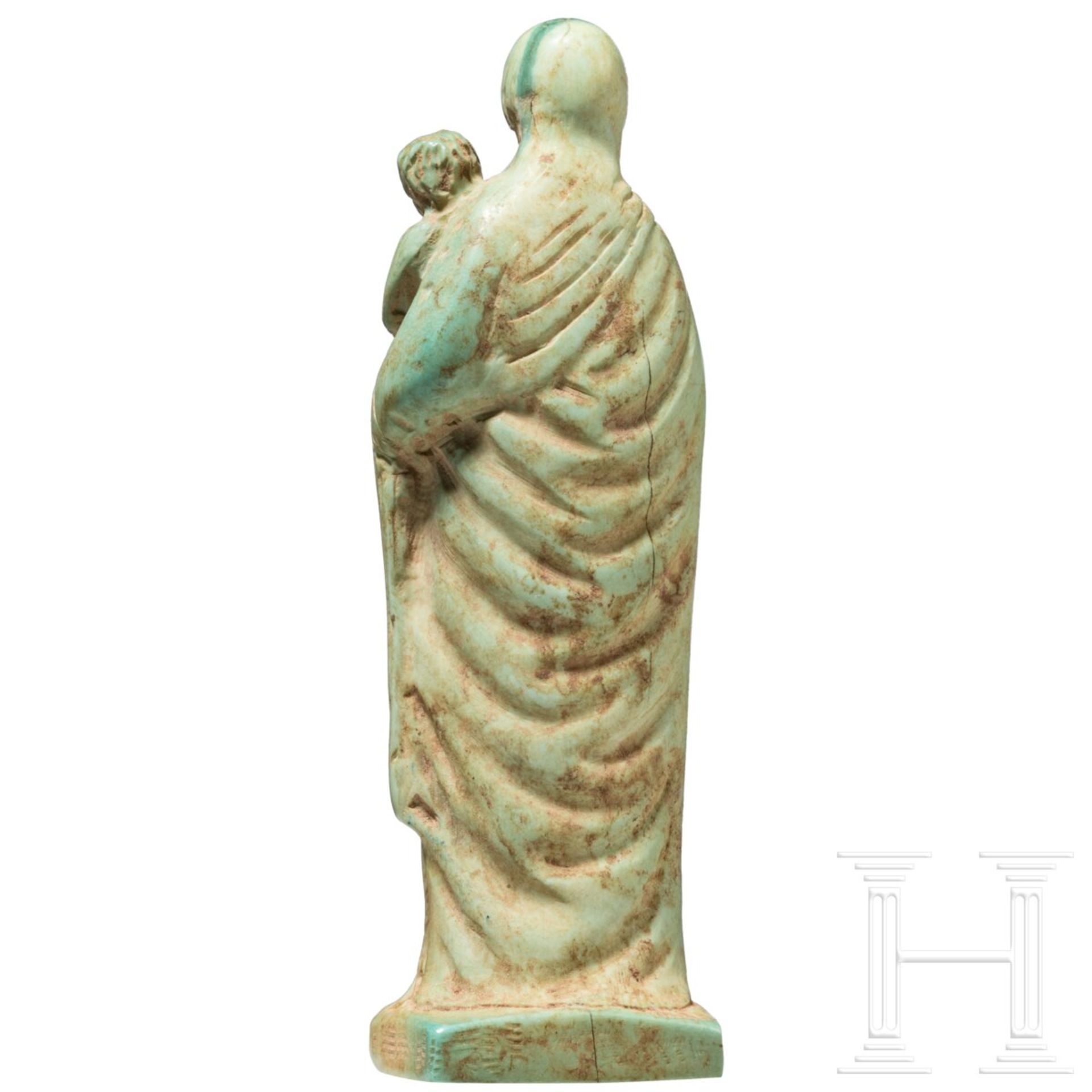 Statuette der Gottesmutter mit Kind, Bein, byzantinisch, 13. - 14. Jhdt. - Image 3 of 7