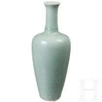 Kleine Seladon-Vase, China, wahrscheinlich 19./20. Jhdt.