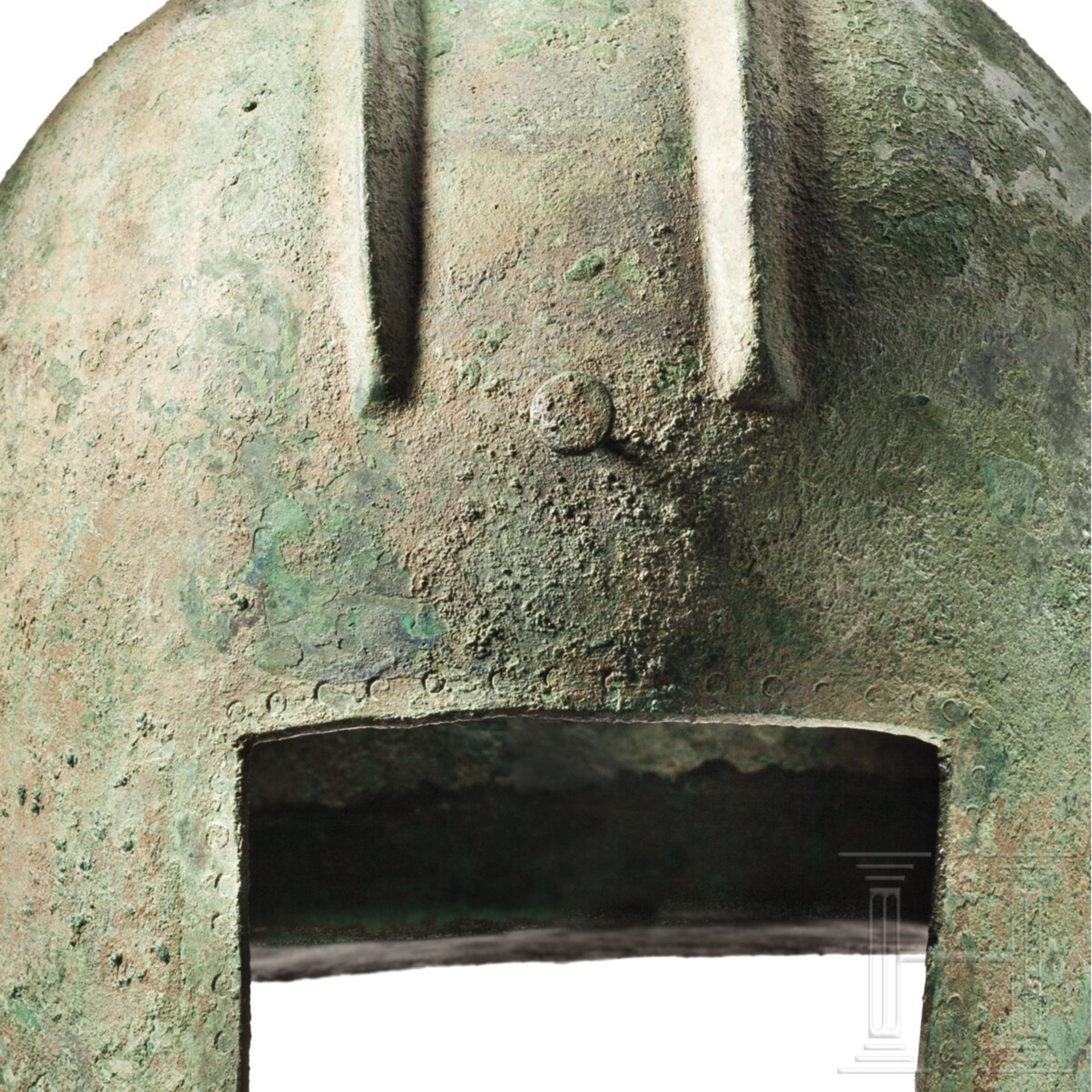 Illyrischer Helm, Form 3A, Variante 3, 2. Hälfte 6. - 5. Jhdt. v. Chr. - Bild 6 aus 6