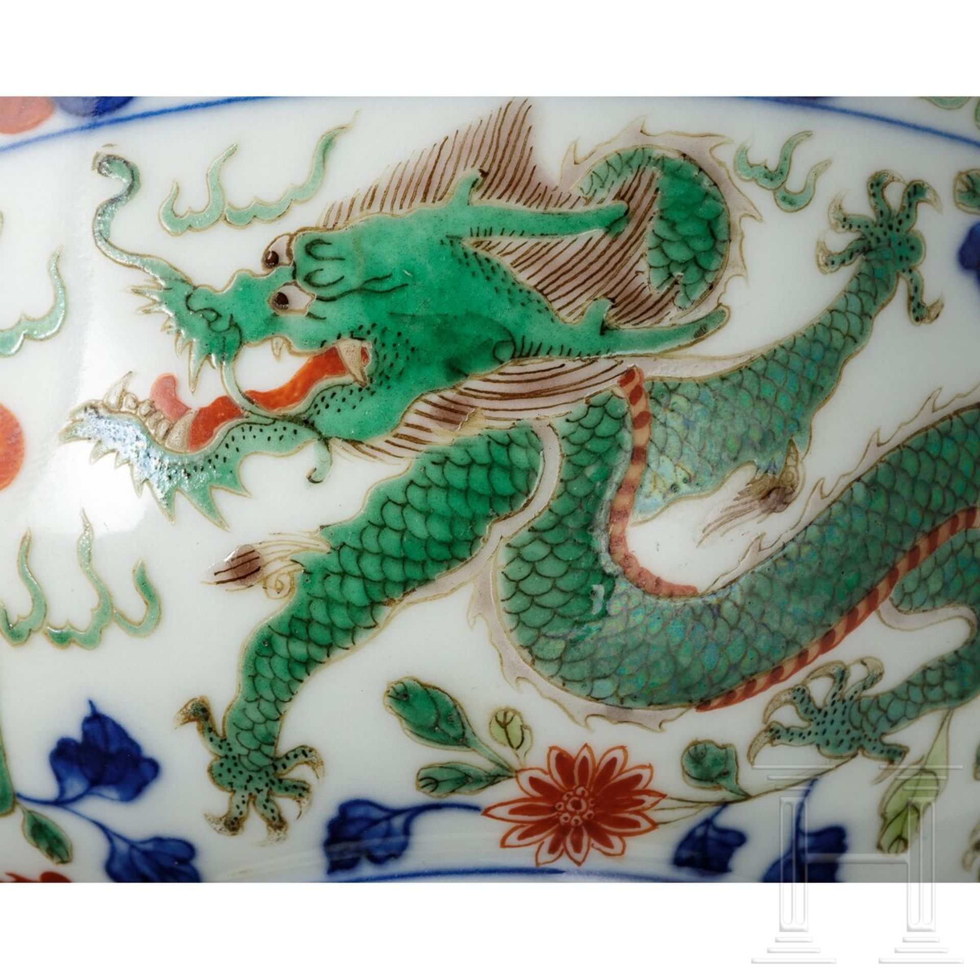 Doucai-Drachenschale mit Kangxi-Marke, wohl aus dieser Epoche - Bild 7 aus 20