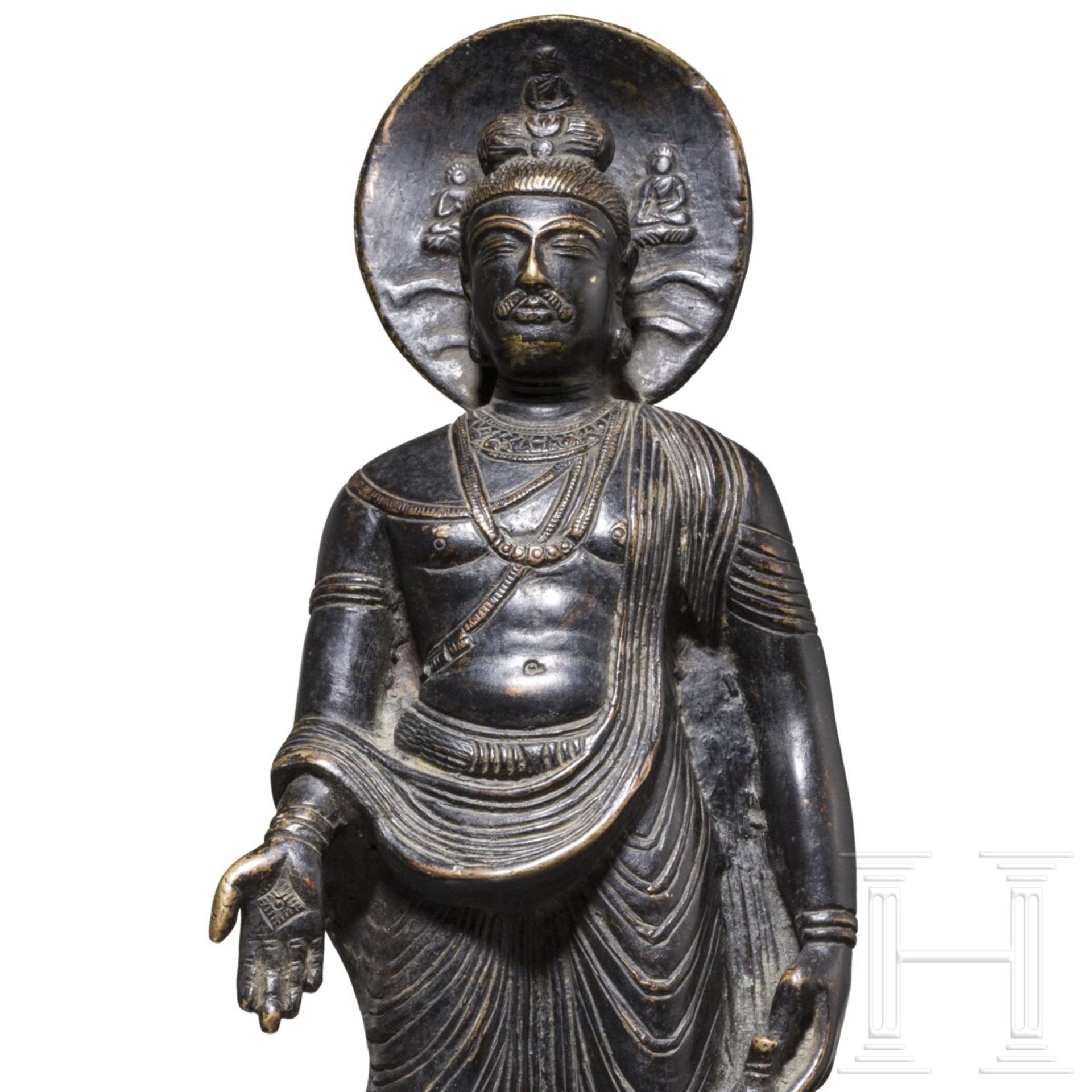 Bodhisattva Maitreya aus Bronze, Pakistan/Indien, 19. Jhdt.  - Bild 4 aus 4
