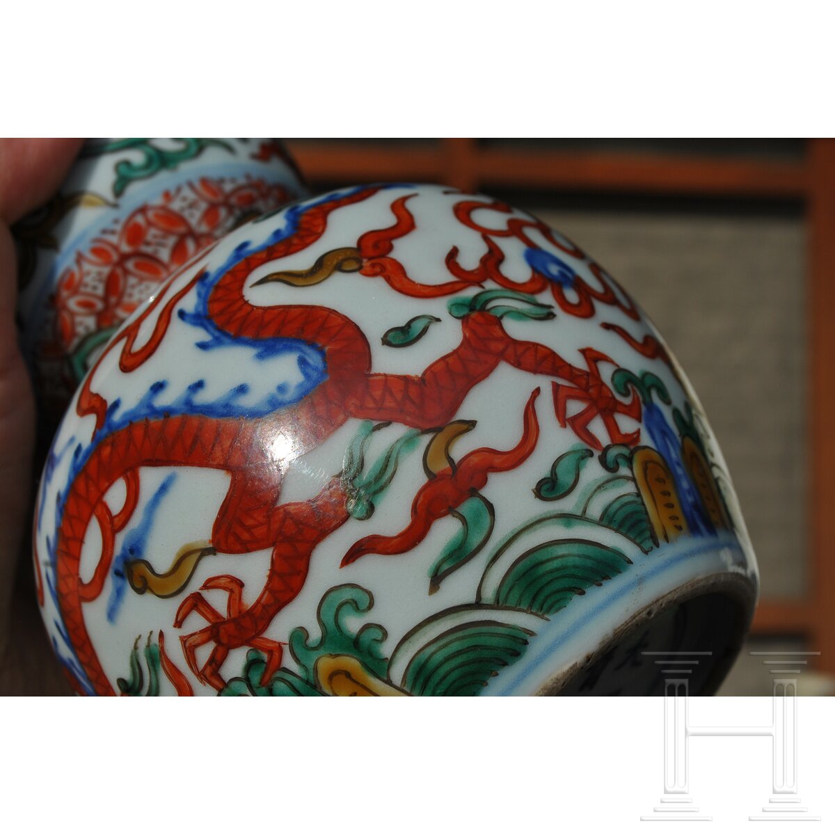 Doppelkürbis-Wucai-Vase mit Jiajing-Sechszeichenmarke, China, 20. Jhdt. - Image 10 of 28